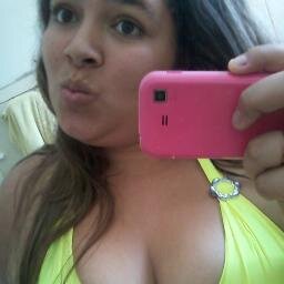 biiahmello16's profile picture. Dramática, irritante, carente, louca, irônica, desligada, chata e muito ciumenta. Prazer, eu.
 Casaadaa Coom o @AnddersonD_