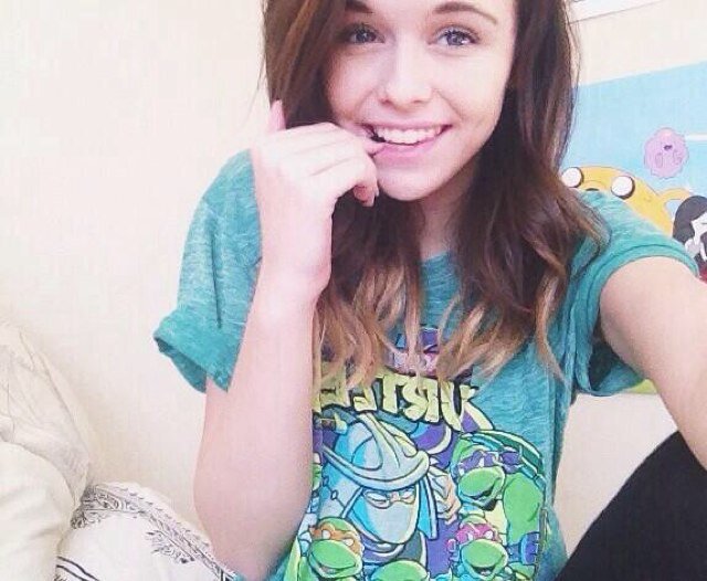 yeah, im a lesbian kitty. If youre bi,lesbian, or questioning your sexuality... DM me ;) ❤️@acaciabrinley ❤️