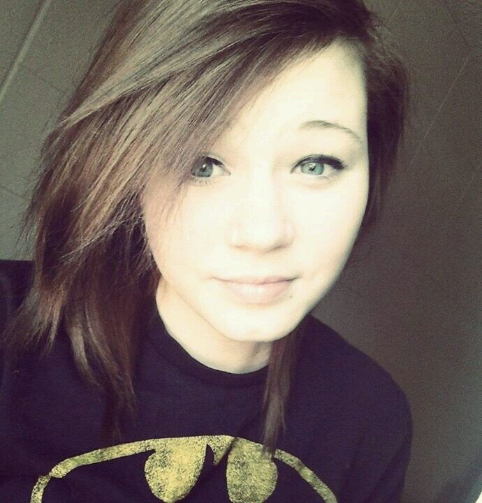 ♥ female♥ 14♥ 5'7♥CW:119♥GW1:100♥GW2:95♥self harmer♥suicidal, failed attempts:2♥