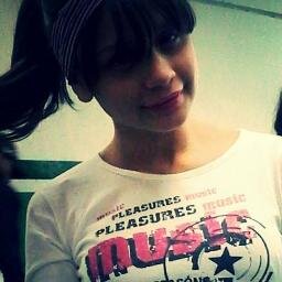 Sonhadora & Intensa/Minha 3 @JessieJ Gata a *-* @AvrilLavigne/https://t.co/xh4cQnP7rl Ninguém é perfeito, ok ?