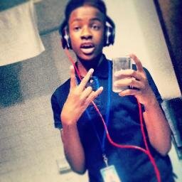 FUCK This Bioooo , Just Follow Me And Mention For A Follow Back ! , And Follow My Favorite Sister ,@DamnMonae