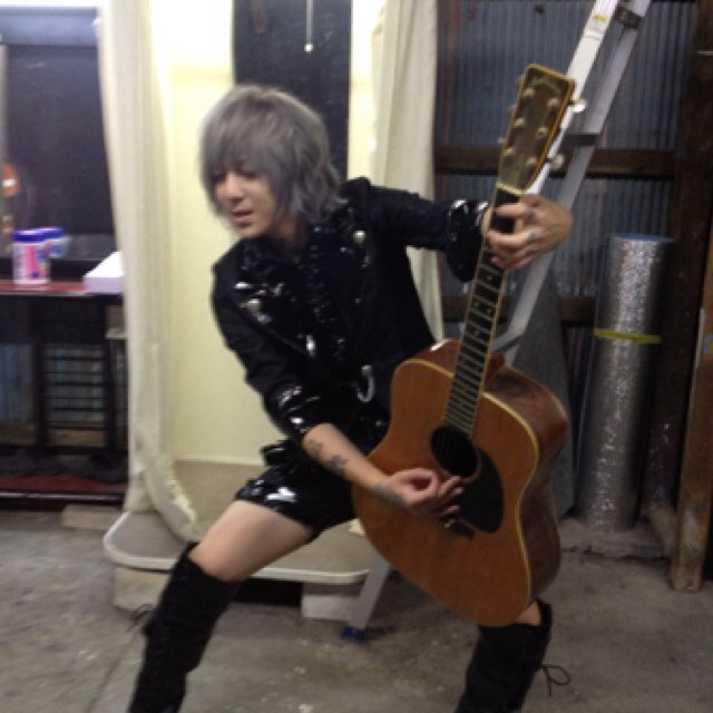 SCREW ルイタイボットです。รุยเซนเซ! บอทเฉพาะกิจครับ คุยกับคนที่อยากคุยเท่านั้น ^_^ คุยกับตัวจริงแสนน่ารักได้ที่ @rui_screw