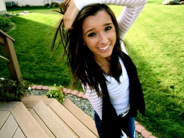 ima a bitch get over itttttt :) Single :) Senior :) Lovin life :) 5'1' ShortLifee :) #TalkShitGetHit #TeamBeiber #Mixed #TeamStrong If ya know me Fwm 3 :*