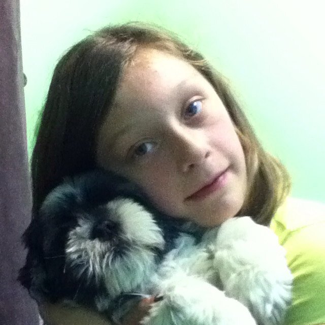 my name is Deanna and I like dogs.Dogs are my favourite pet ever and i  thank u every much for fallowing me everony.
