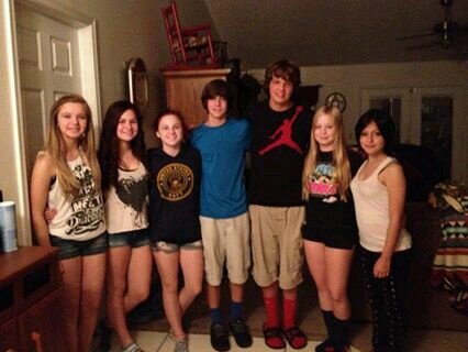 Just to keep from cryin, i laughed ~ Ashley, Megan, Levi, Shannon, Matthew