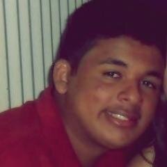 Eu sou assim forrozeiro desses de marca maior, pode aguar o terreiro que eu não vou só... Meu sobrenome é Nordeste, desses que arrocha o nó.