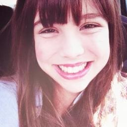 bubucaforever's profile picture. ver você sorrindo é meio que um sinal de Deus dizendo: vai em frente, que vale a pena ❤