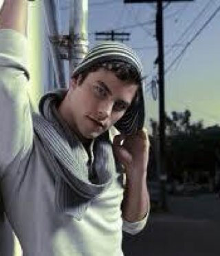 SinnerWFangsBU's profile picture. Train, Win, Eat, and Sleep. That's what the careers do. Sometimes it's only train and win. It's in our blood. [THG OC]