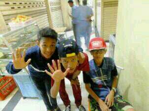 Dance Street Children. My live my adventure.Udah ada. #Quardeza2014 lulus un!