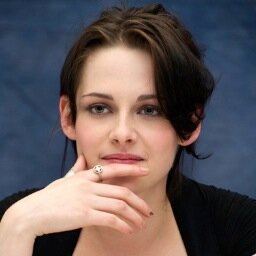 Professor at Seattle University and an incurable nerd. I've always blended in; I'm trying to change that.   [Mature RP]