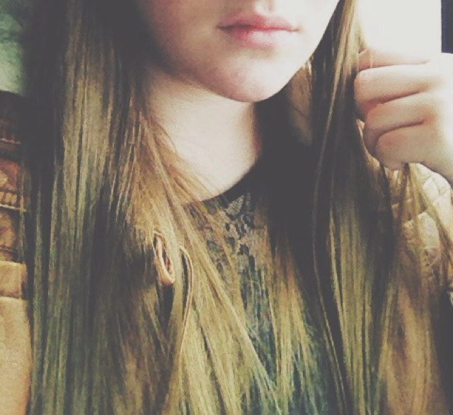 Just a Southern Belle raisin hell. My daddy says I'm a princess, my momma says he's full of shit. I say what I mean and I mean what I say. So enjoy.