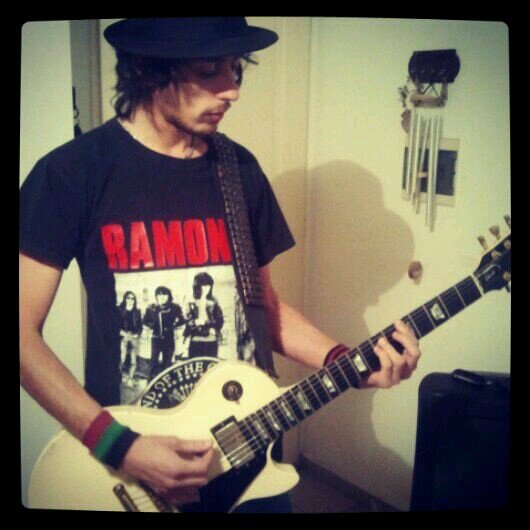 elmariomario's profile picture. Less is more. Sound producer. Drummer and composer.