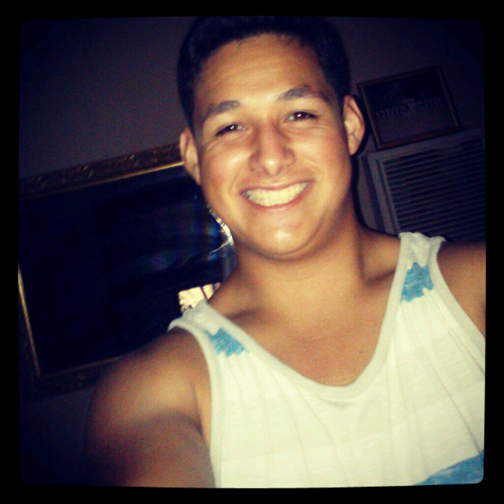 19 Single marine corps poolee Kik:me.llamo.erik18
Sc:adame_erik