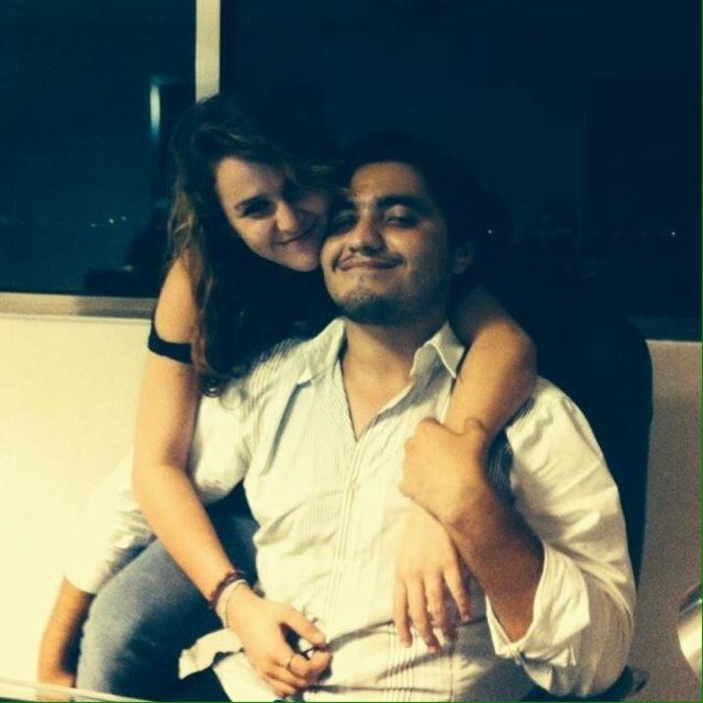 esparzq's profile picture. 