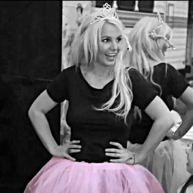 2 fab 4 u - freebritney