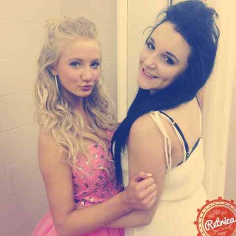 'A smile is a girls best make up'.    Follow me&i'll follow back;;)