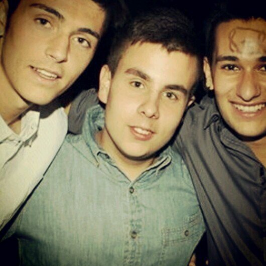 AdriaTaulatsF's profile picture. LA VIDA ES UNA MIERDA.................. PERO MOLA ;)