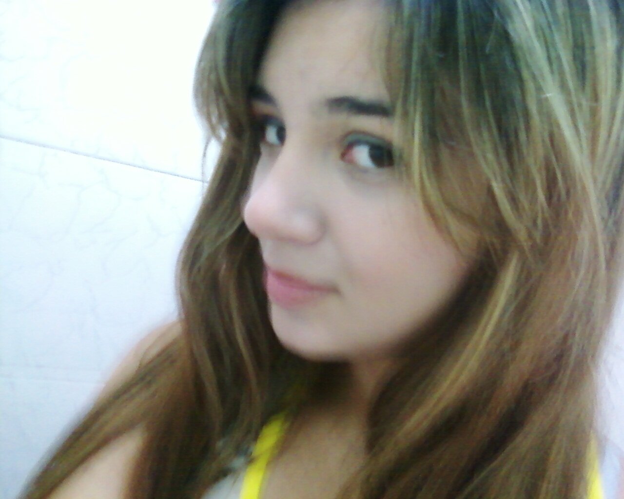 3 Hey, garota que fala tem um monte de homem me querendo, lembre-se: o baixo preço sempre atrai muitos consumidores.