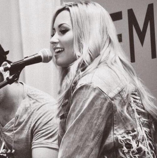 FEMALE ARTIST, POP ARTIST, BEST VIDEO (HEART ATTACK), MUSIC FANS (LOVATICS)