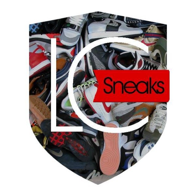 All about sneakers | Buy, Sell & Promote your stuffs | Tweet & be RT'd (mention us always) | Join us on FB, get a ticket/slot and win a sneaker |