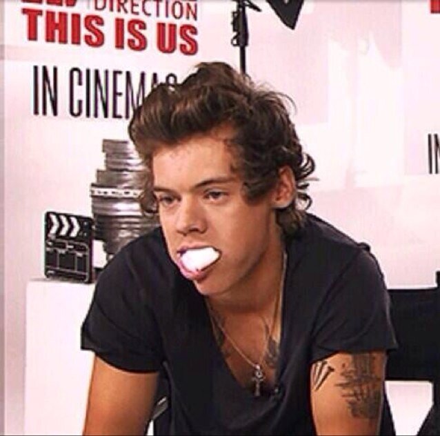 Now you got a free follow please follow @narryziamnouis and @boobearwhat they will follow back