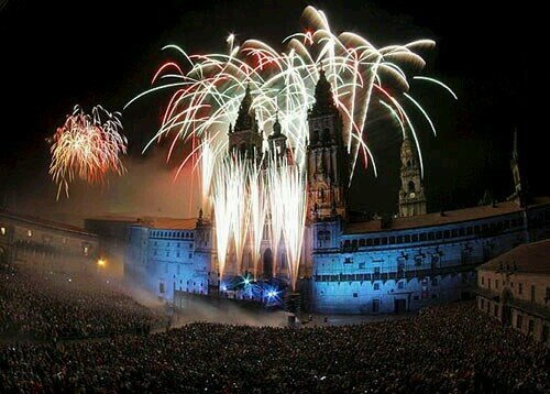 Cuenta dedicada a informar sobre cuando se sale,  las fiestas o eventos que hay en Santiago de Compostela y alrededores