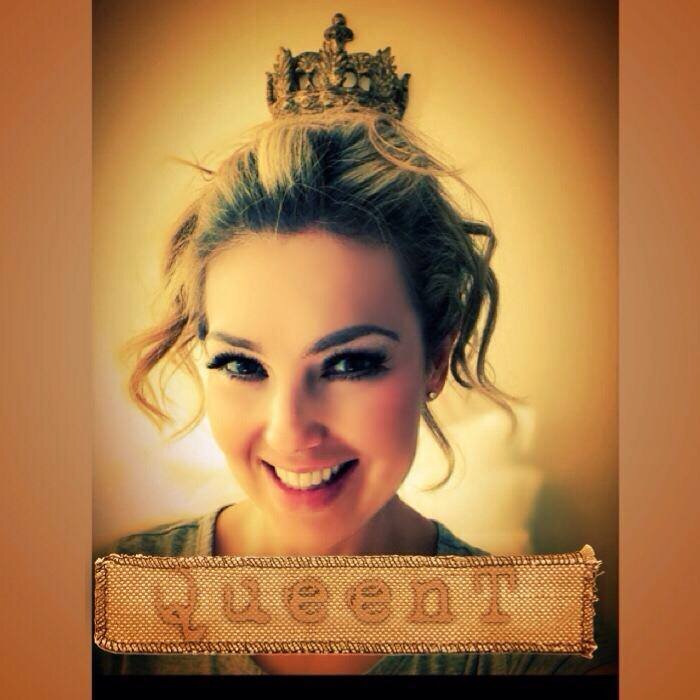 Twitter Oficial Dedicado a la Reina Del Pop Latino @thalia.                  Bienvenidos