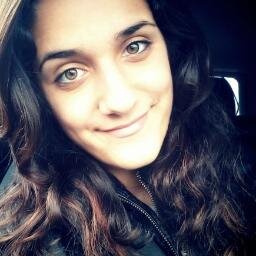 Hi,  my name is Pamela. I'm from Bulgaria. I'm 13 years old. My idols are One Direction, Demi Lovato and Rihanna. 3 http://t.co/nsbgtDg6FC