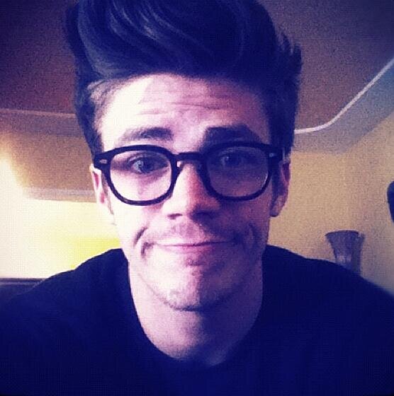[whispers] once we get some Olicity sparks, now I present Barry Allen to confuse you