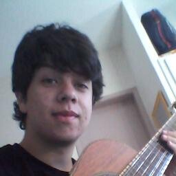 canto porque la guitarra
tiene sentido y razón.