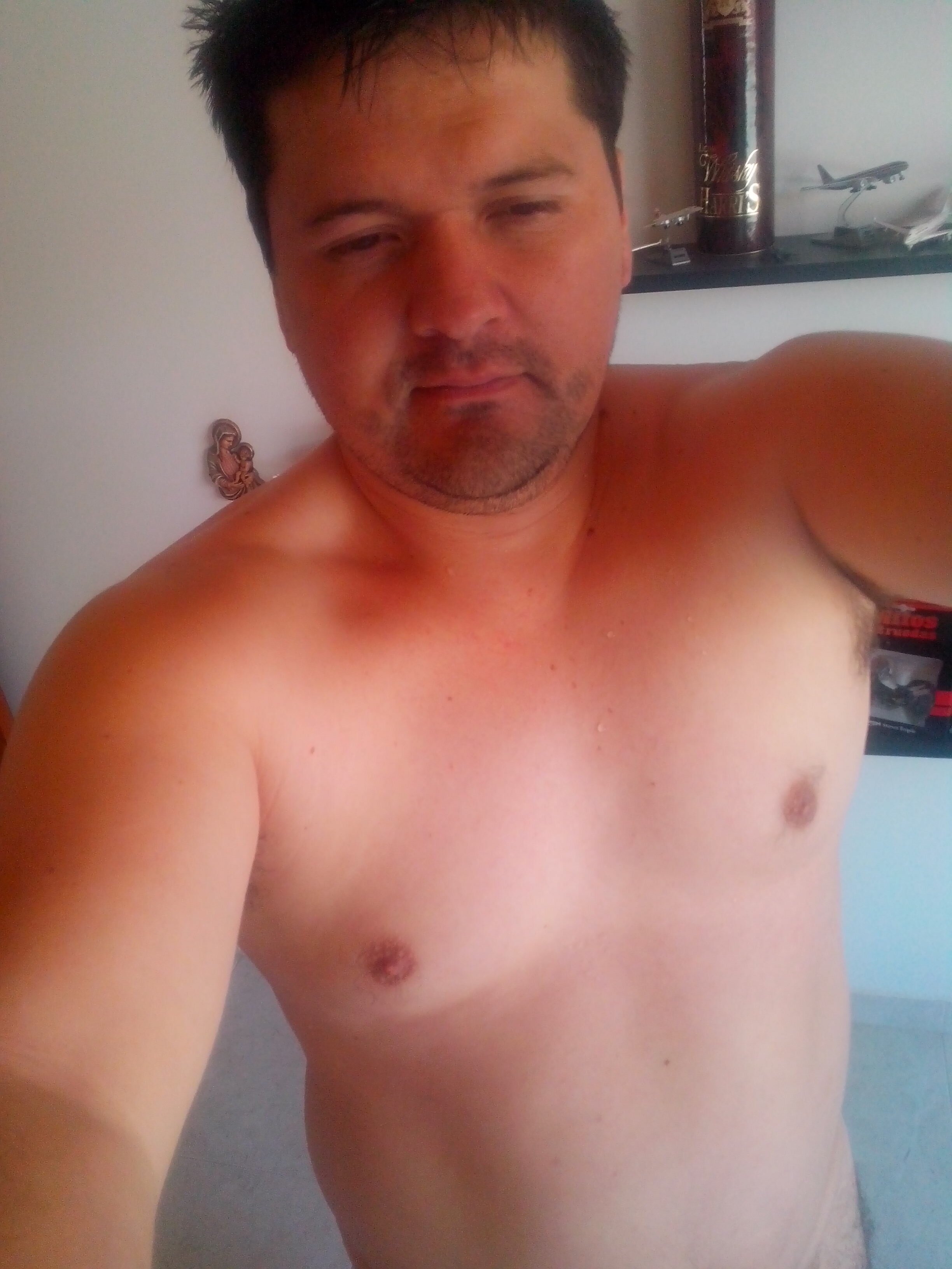 gusto por hombres maduros gorditos, varoniles.