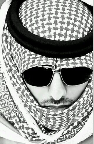 “ أحفظ لسانك توهب العز والجاه ترى اللسان يهين من كان هانه  كم واحدٍ هرجه مع الناس رداه وكم واحدٍ هرجه مع الناس زانه”  OMAN