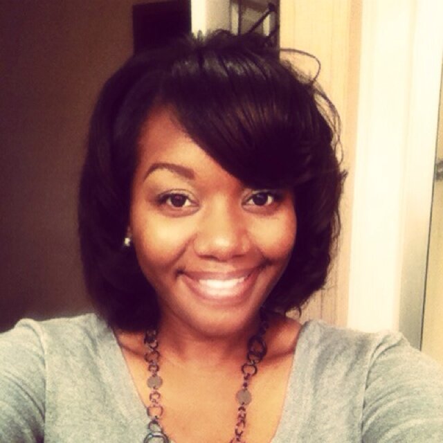 thebelle13's profile picture. 