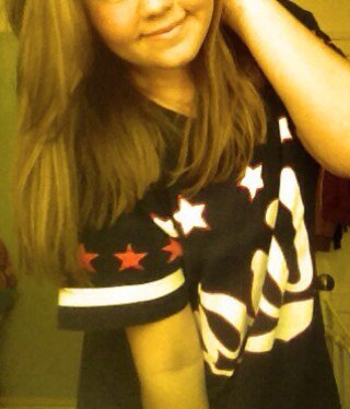 HollyWow!☺️directioner!!,5SOS! Follow me ill follow back.