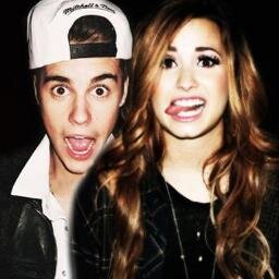 I'm lovatic, belieber and katycats