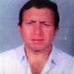 Ingeniero Civil, Gerente de CONSULREY Cia. Ltda. Loja-Ecuador