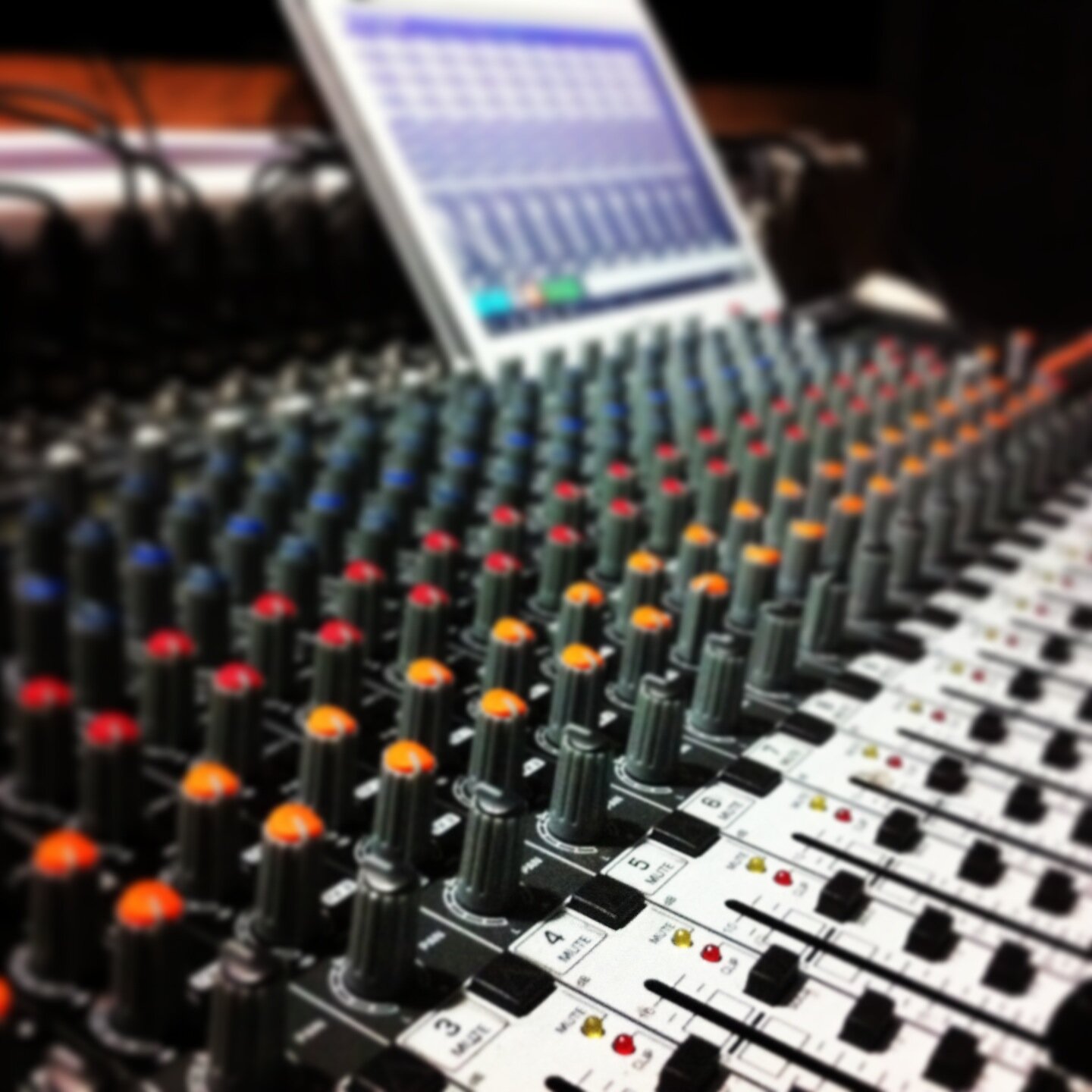 Arriendo equipos amplificacion y producción de eventos. Sonido.almargen@gmail.com