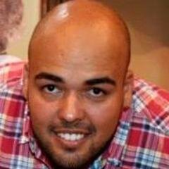 Um homem abençoado por Deus, com sonhos, metas e muitos objetivos alcançados.