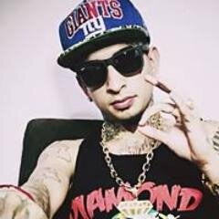 A Vida com els fica PERFEITAA 3 
Guilherme Aparecido Dantas Pinho @MC_Guime 
Daniel Almeida @mcdimenordr 
SEGUIDA E OFICIALIZADA PELO GUIME 3