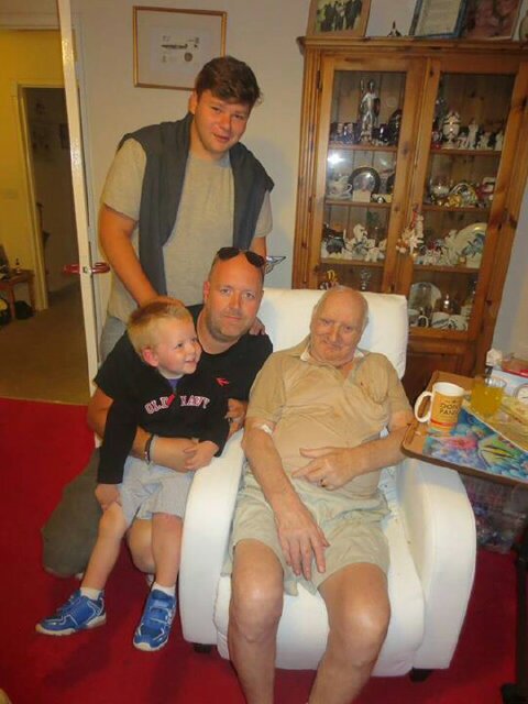 Jordannuttall13's profile picture. 18//BS