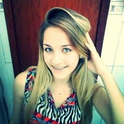 Feliz é aquele que ve a felicidade dos outros sem ter inveja.