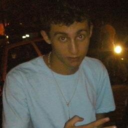 http://t.co/Q1NZ8SE4Ys

A Maior Covardia de Um Homem é despertar O Amor
 De Uma Mulher Sem Ter A intenção De Amá - la !