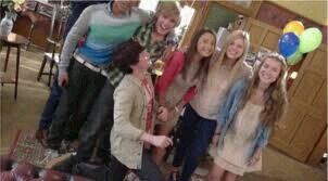 I'm absolutely in love with house of anubis  3 literally upsest with it