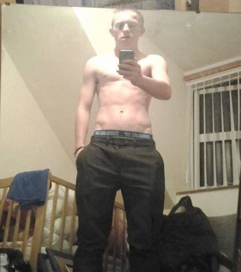 like to stay fit and playing football
#ARSENALFC #CWFC