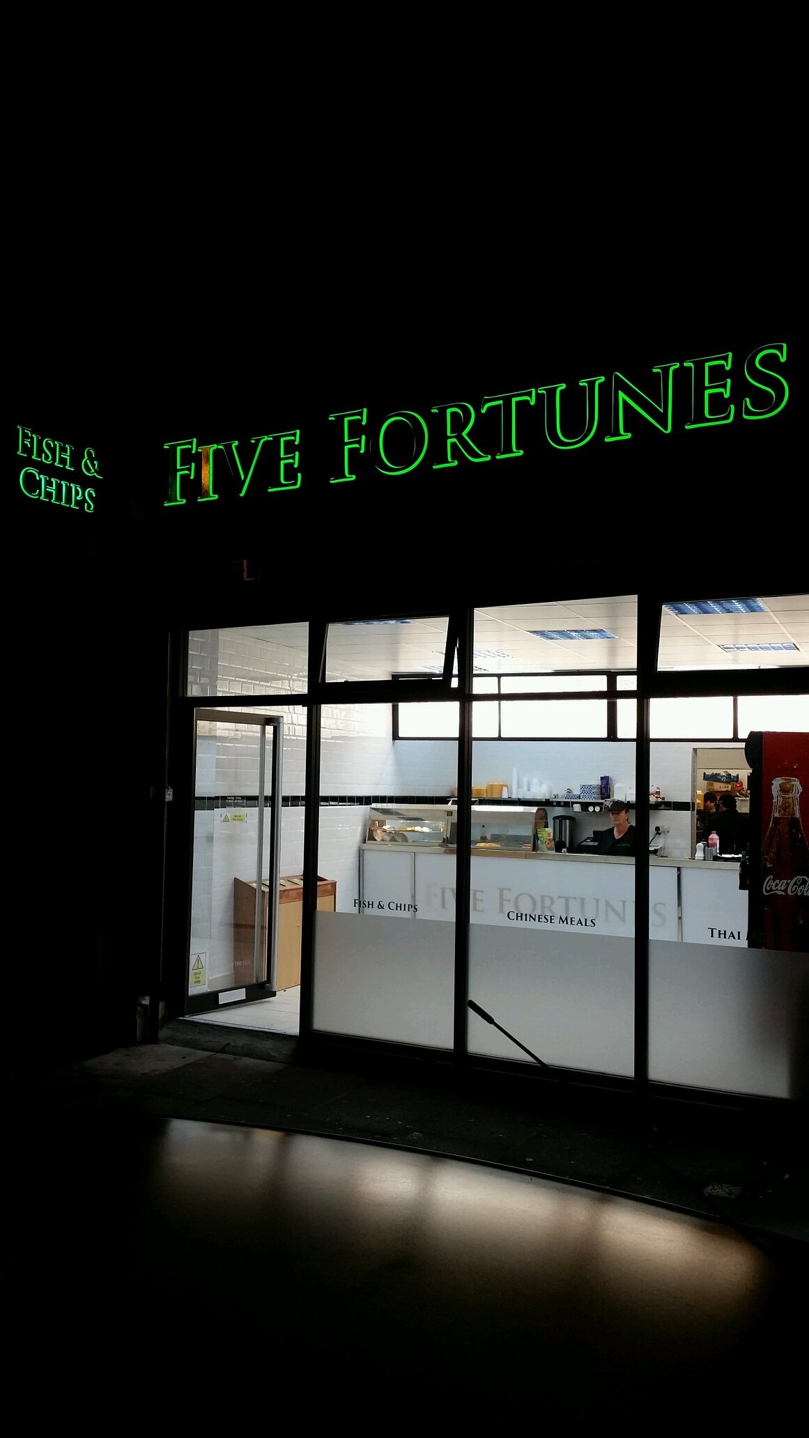 Modern stylish Chinese & Fish & Chips Takeaway. Tel: 0151 924 6137 Opening times: 7 Days a week from 4:30 pm-10:30pm.