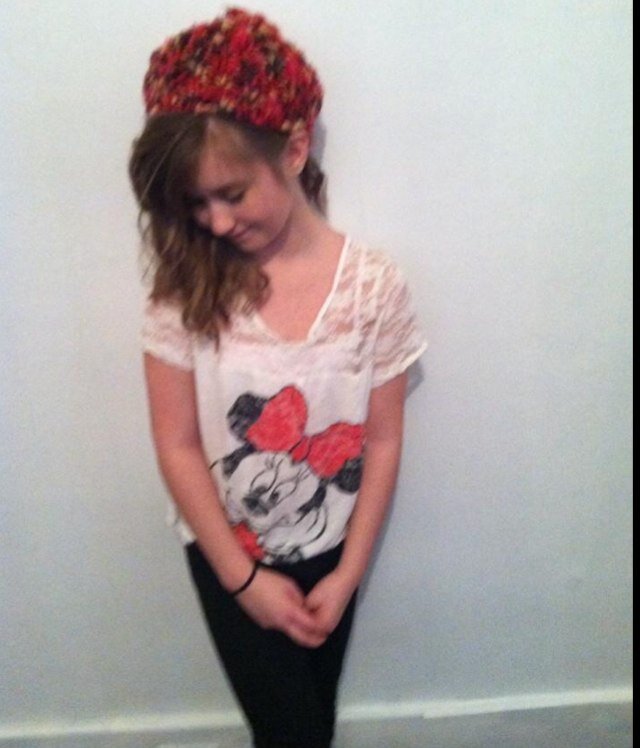 2602Sierra's profile picture. I am a Directioner, im taken, i play violin, i play softball, im in middle school, ill follow back if u follow me thats about it make that white button blue