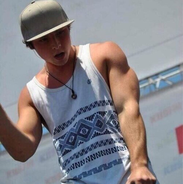 I dont do bios, i do @wesleystromberg