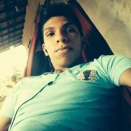 É preciso amar as pessoas como se não houvesse amanhã, porque se você parar para pensar, na verdade não há.