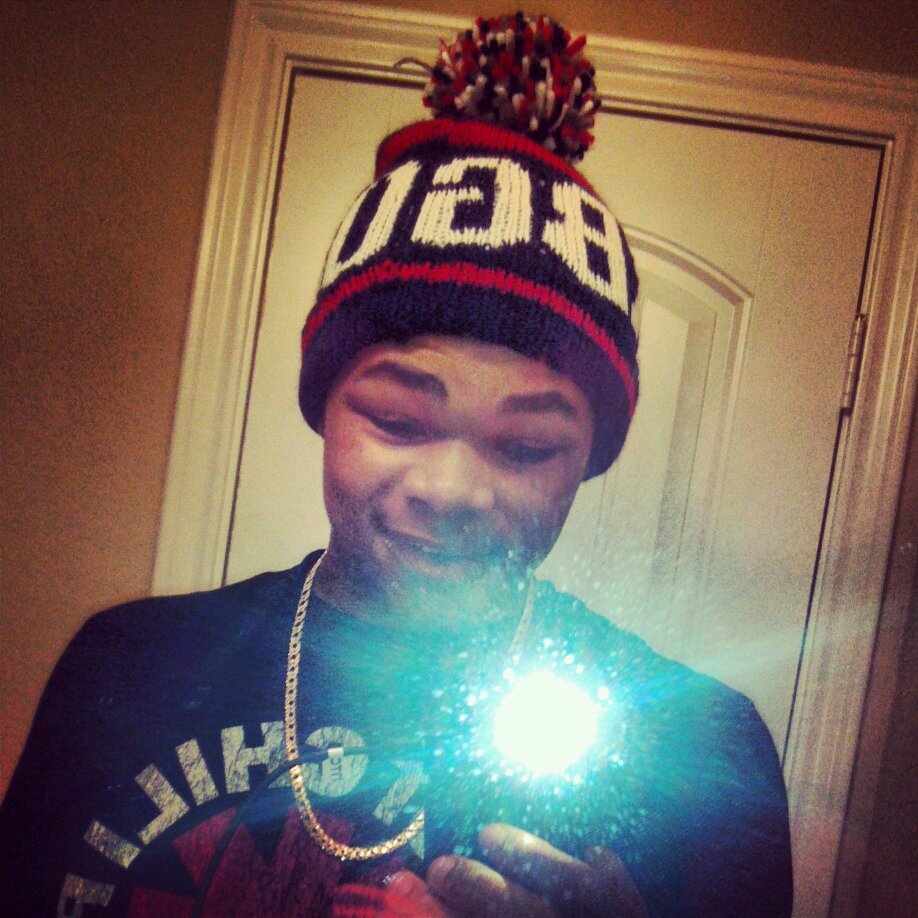 lilrhoe1117's profile picture. Single/light skin/full if ambition