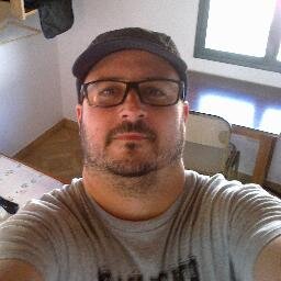 Profe. Bioquímico. Padre de Familia.